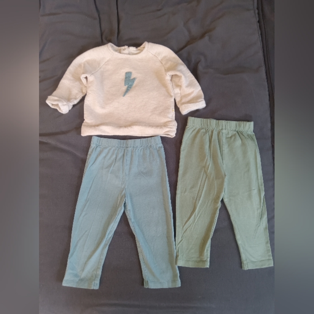 Hallmark Baby Sweatshirt And Pants Set Size 9 - 12 Months